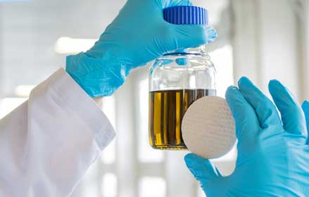 filtered hemp extract / cbd-oil hemp extract before treatment with activated carbon, aceite CBD