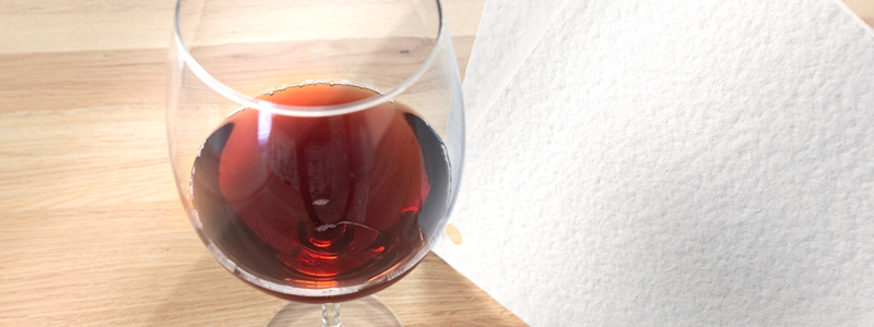 Rimozione TCA e TBA dal vino, filtrazione di vino